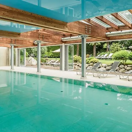 Hotel Classic Meranerhof 4*