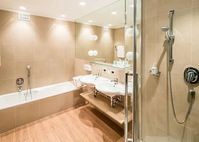 Hotel Classic Meranerhof 4*